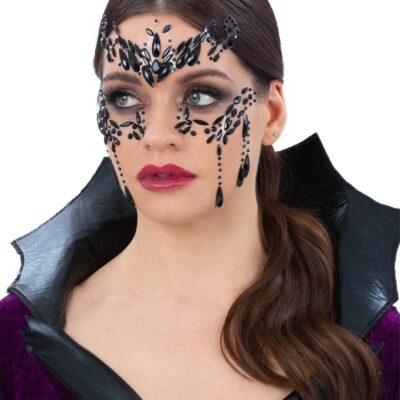 Demantar í andlit, Masquerade